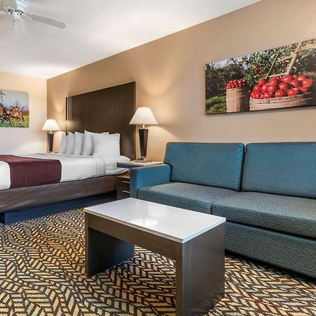 Best Western Orchard Inn Turlock Exterior photo