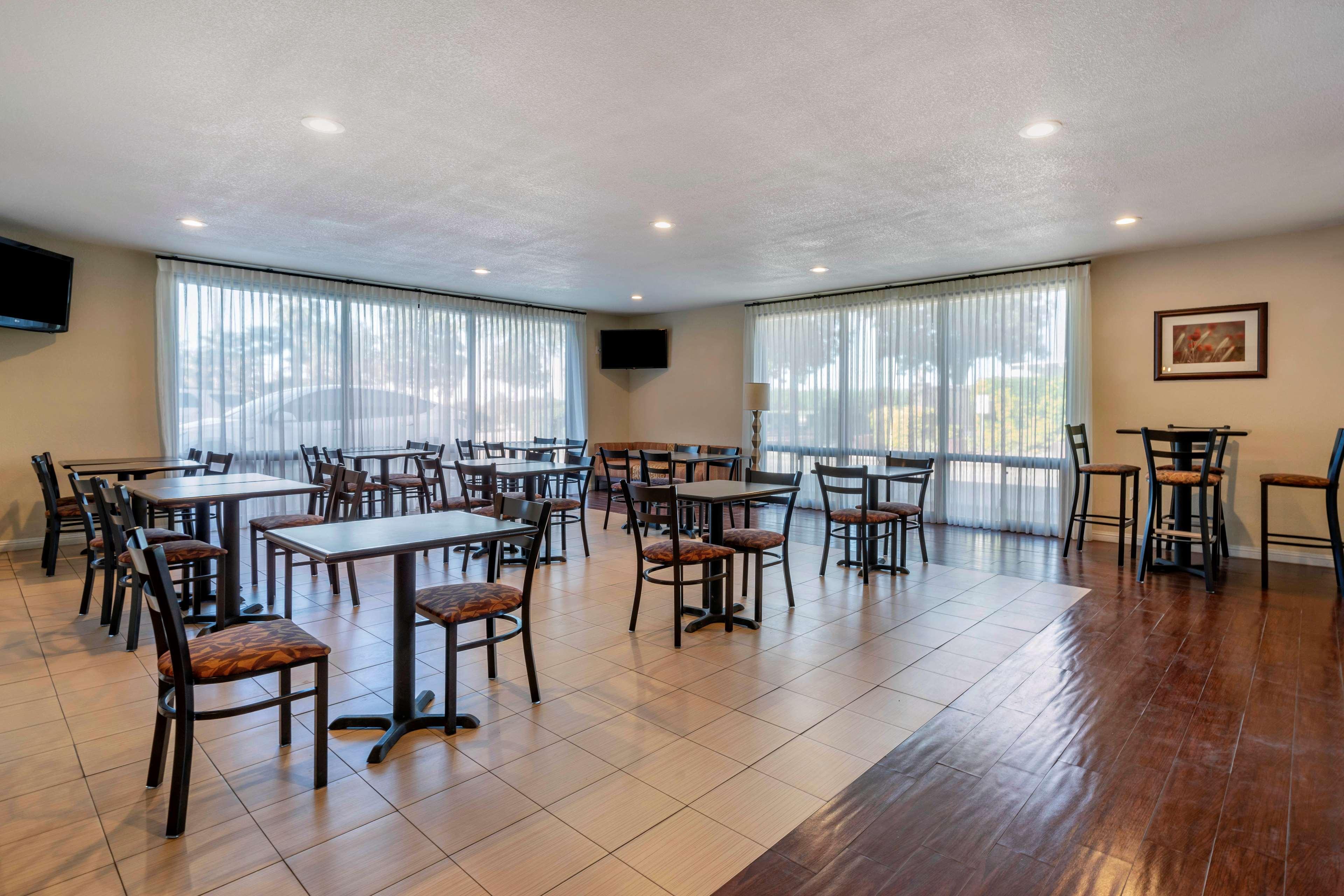 Best Western Orchard Inn Turlock Exterior photo