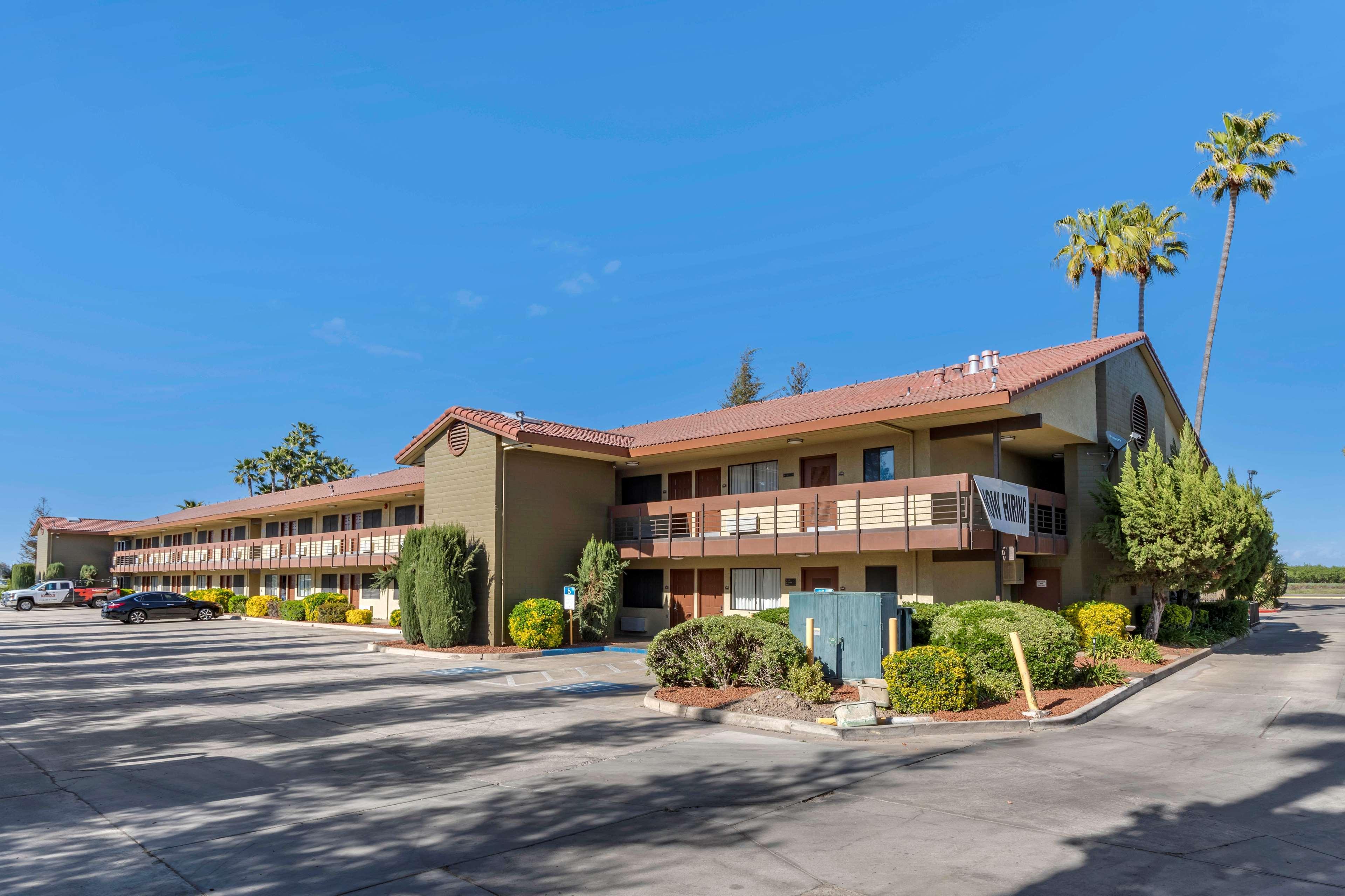 Best Western Orchard Inn Turlock Exterior photo